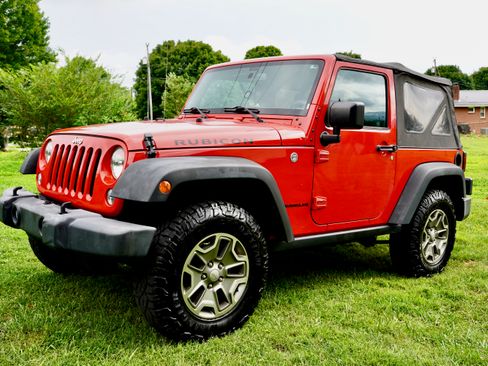 Used 2016 Jeep Wrangler Rubicon w/ Power Convenience Group AWD/4WD image 29