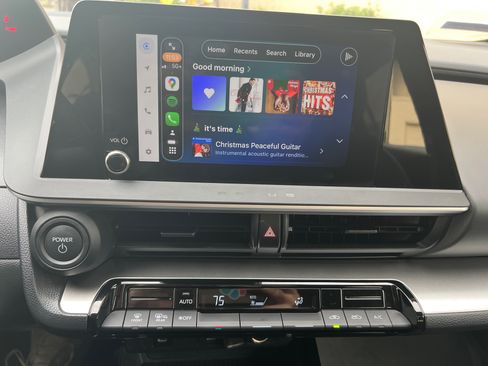 Used 2025 Toyota Prius XLE image 14