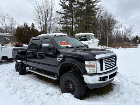Used 2010 Ford F250 XLT image 1
