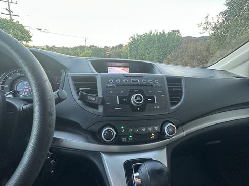 Used 2014 Honda CR-V LX image 16