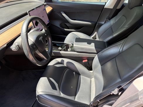Used 2018 Tesla Model 3 Mid Range image 6