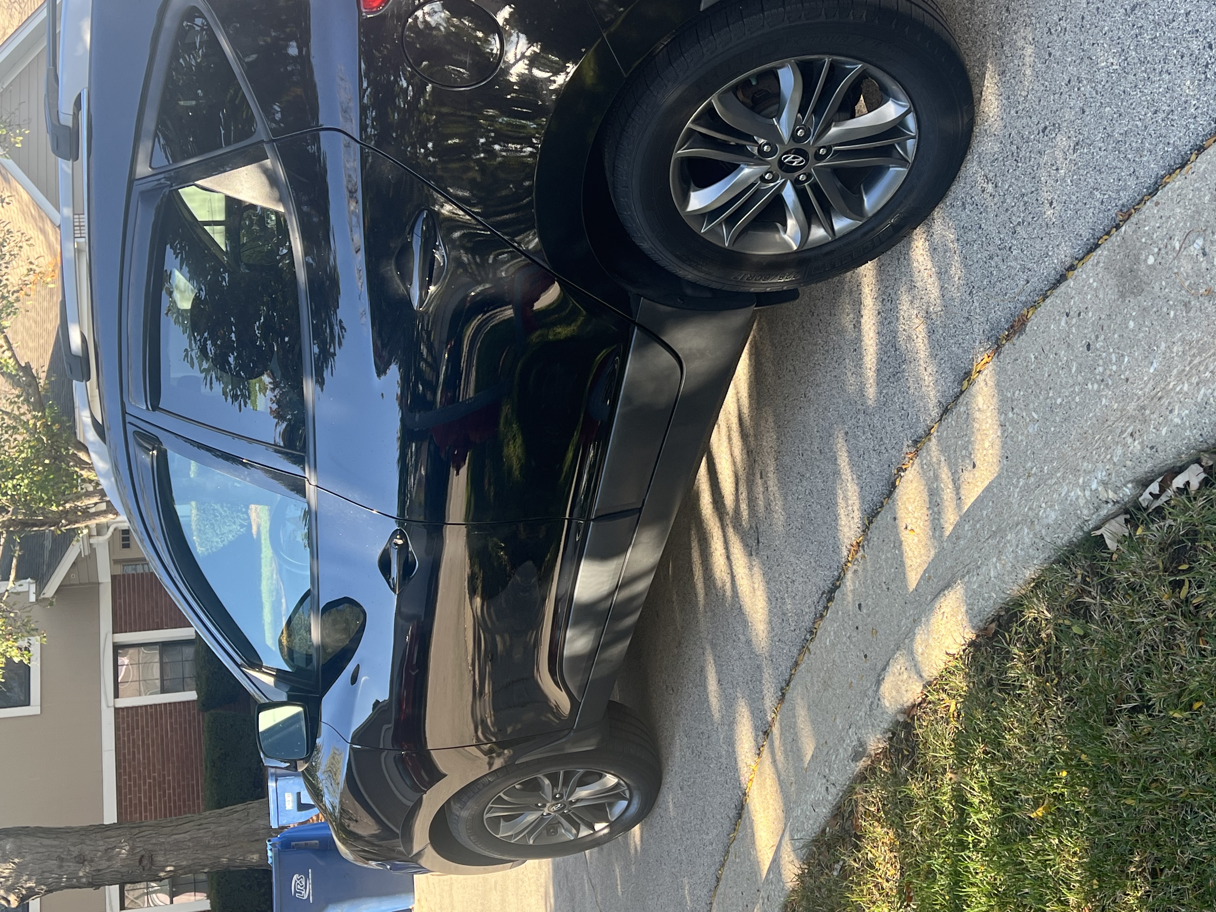 Used 2015 Hyundai Tucson SE FWD image 1