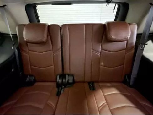 Used 2016 Cadillac Escalade Premium image 19