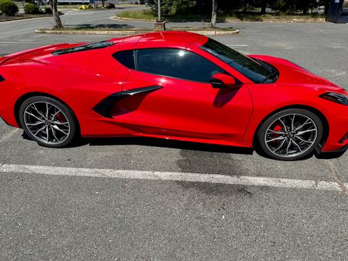 Used 2023 Chevrolet Corvette Stingray Preferred Cpe RWD image 1