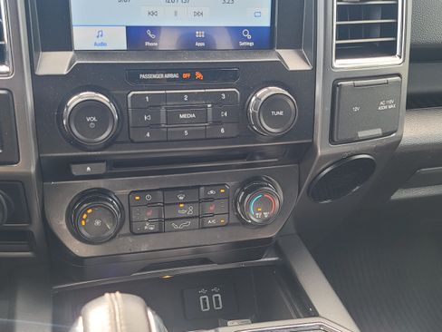 Used 2016 Ford F150 XLT w/ Equipment Group 302A Luxury image 15