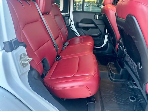 Used 2024 Jeep Wrangler Unlimited Rubicon 392 image 22