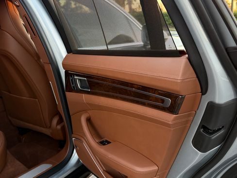 Used 2021 Porsche Panamera 4 image 23