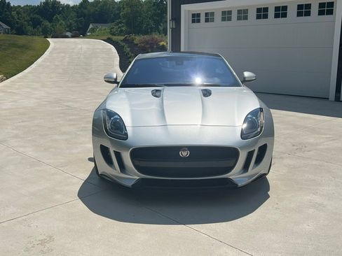 Used 2017 Jaguar F-TYPE Coupe RWD image 5