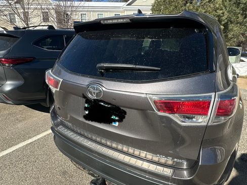 Used 2016 Toyota Highlander XLE image 5