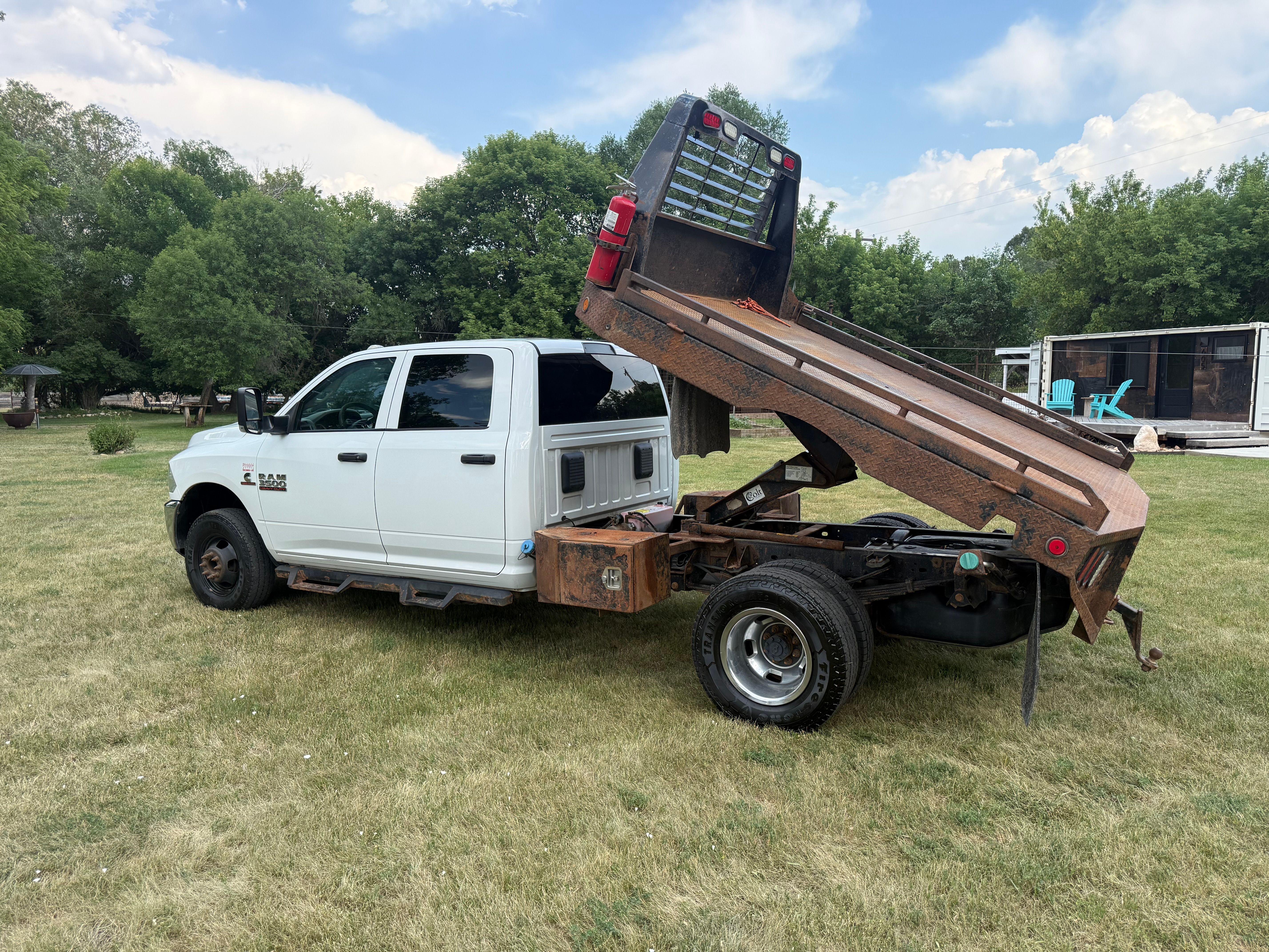 Used 2018 RAM 3500 Tradesman w/ Chrome Appearance Group AWD/4WD image 5