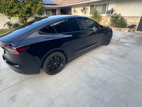 Used 2022 Tesla Model 3 Long Range image 4