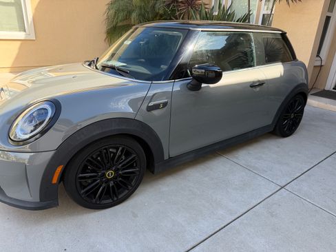 Used 2022 MINI Cooper SE image 8