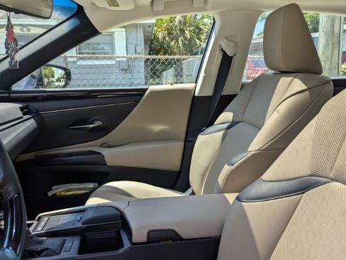 Used 2019 Lexus ES 350 image 9