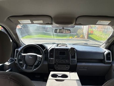 Used 2018 Ford F150 XLT image 5