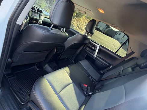 Used 2018 Toyota 4Runner SR5 Premium AWD/4WD image 9