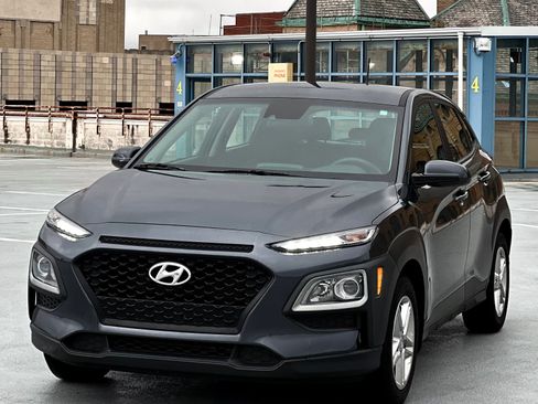 Used 2021 Hyundai Kona SE FWD image 6