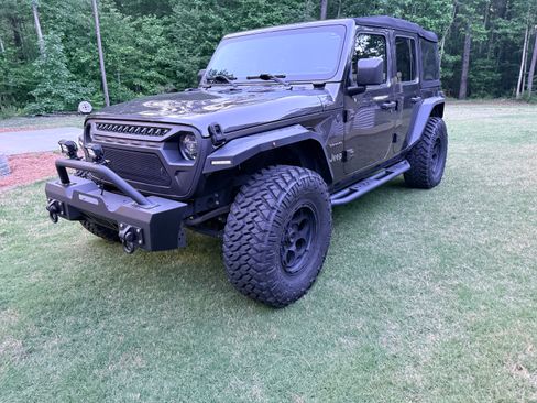 Used 2020 Jeep Wrangler Unlimited Sahara AWD/4WD image 1