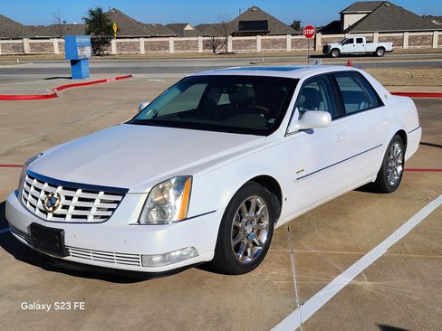 Used 2006 Cadillac DTS Performance image 1