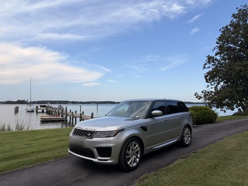 Used 2019 Land Rover Range Rover Sport Supercharged AWD/4WD image 1