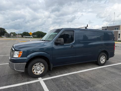 Used 2013 Nissan NV 2500 SV w/ Technology Pkg RWD image 1