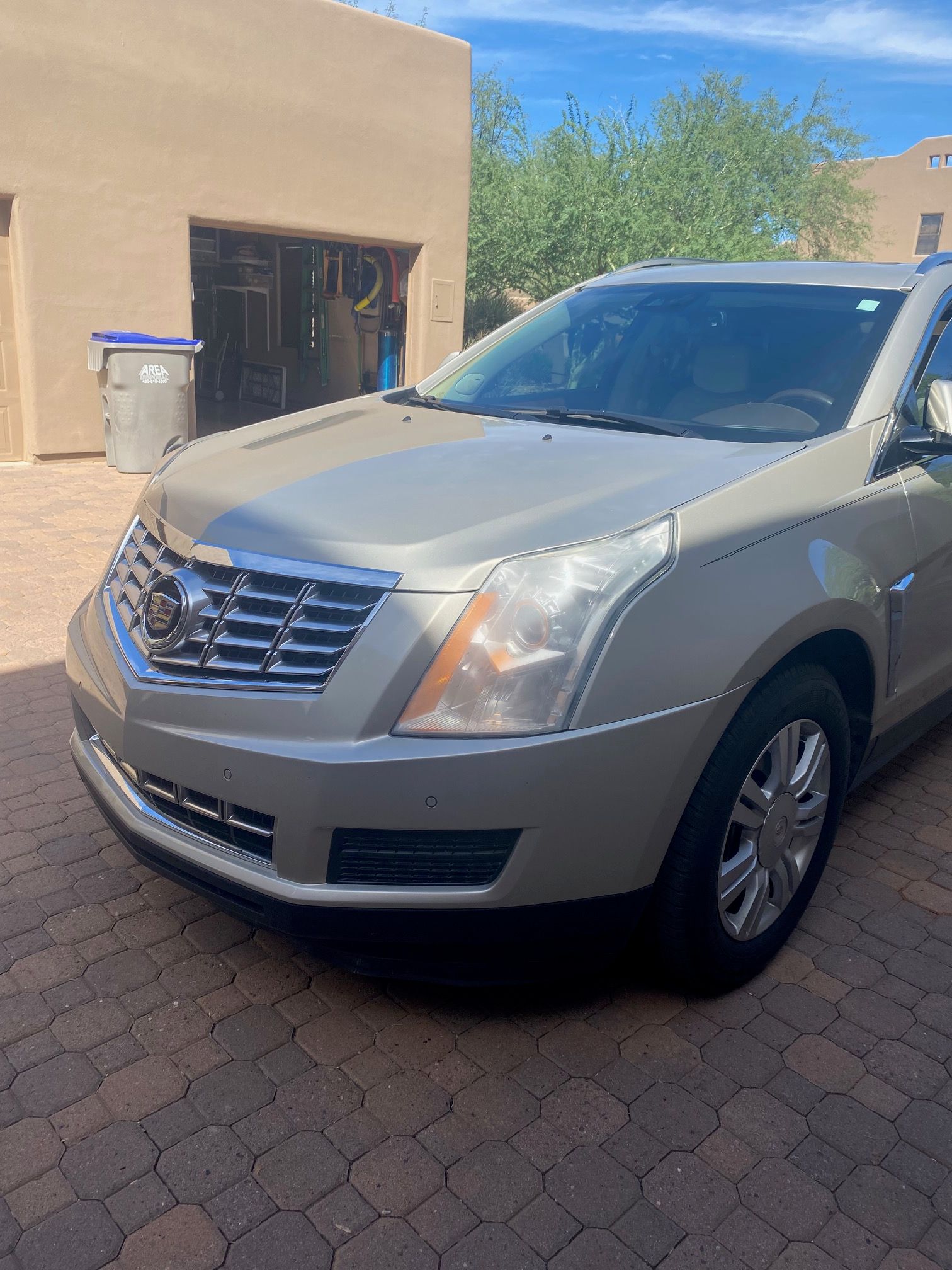 Used 2016 Cadillac SRX Luxury w/ Driver Awareness Package FWD image 1