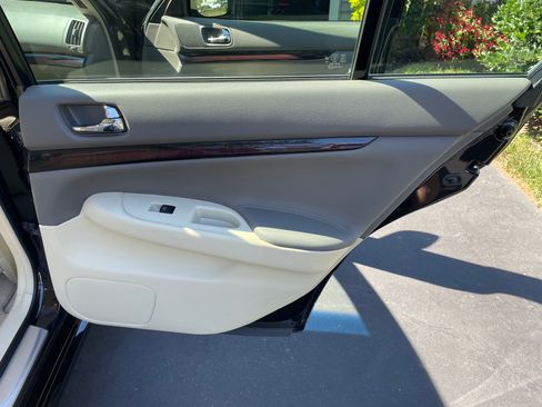 Used 2012 INFINITI G37 x Sedan w/ Premium Pkg image 18