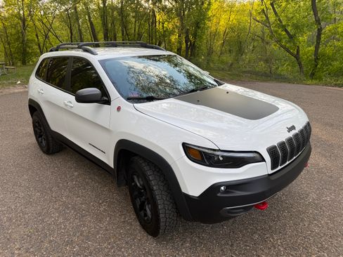 Used 2020 Jeep Cherokee Trailhawk w/ Comfort/Convenience Group AWD/4WD image 8