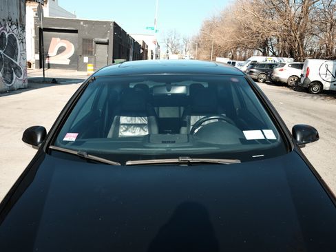 Used 2006 Volkswagen GTI 2.0T 2-Door image 2