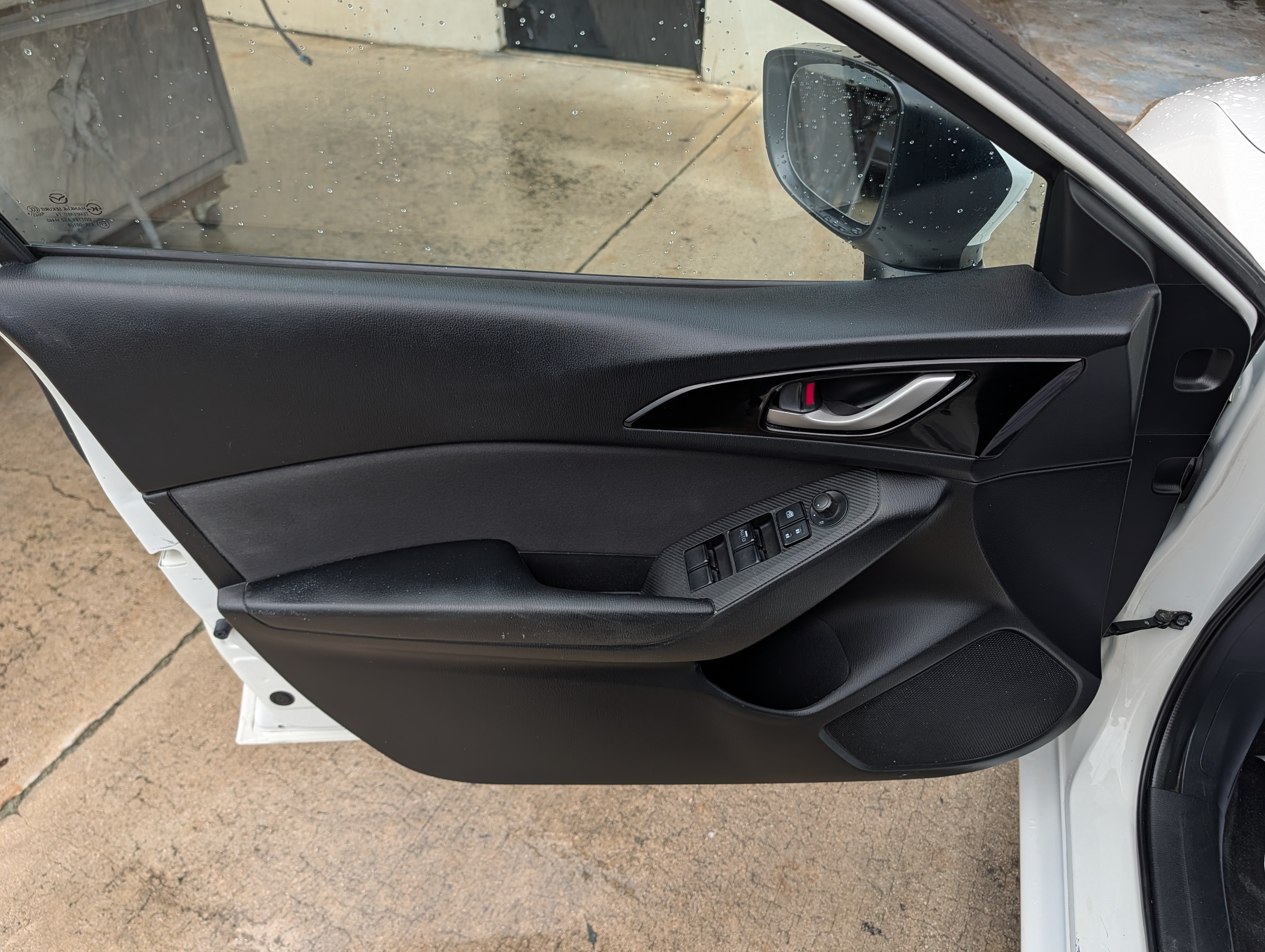 Used 2016 MAZDA MAZDA3 i Sport w/ Preferred Equipment Package FWD image 16