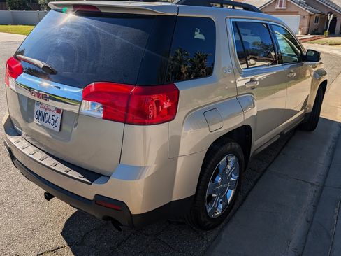 Used 2010 GMC Terrain SLT image 6