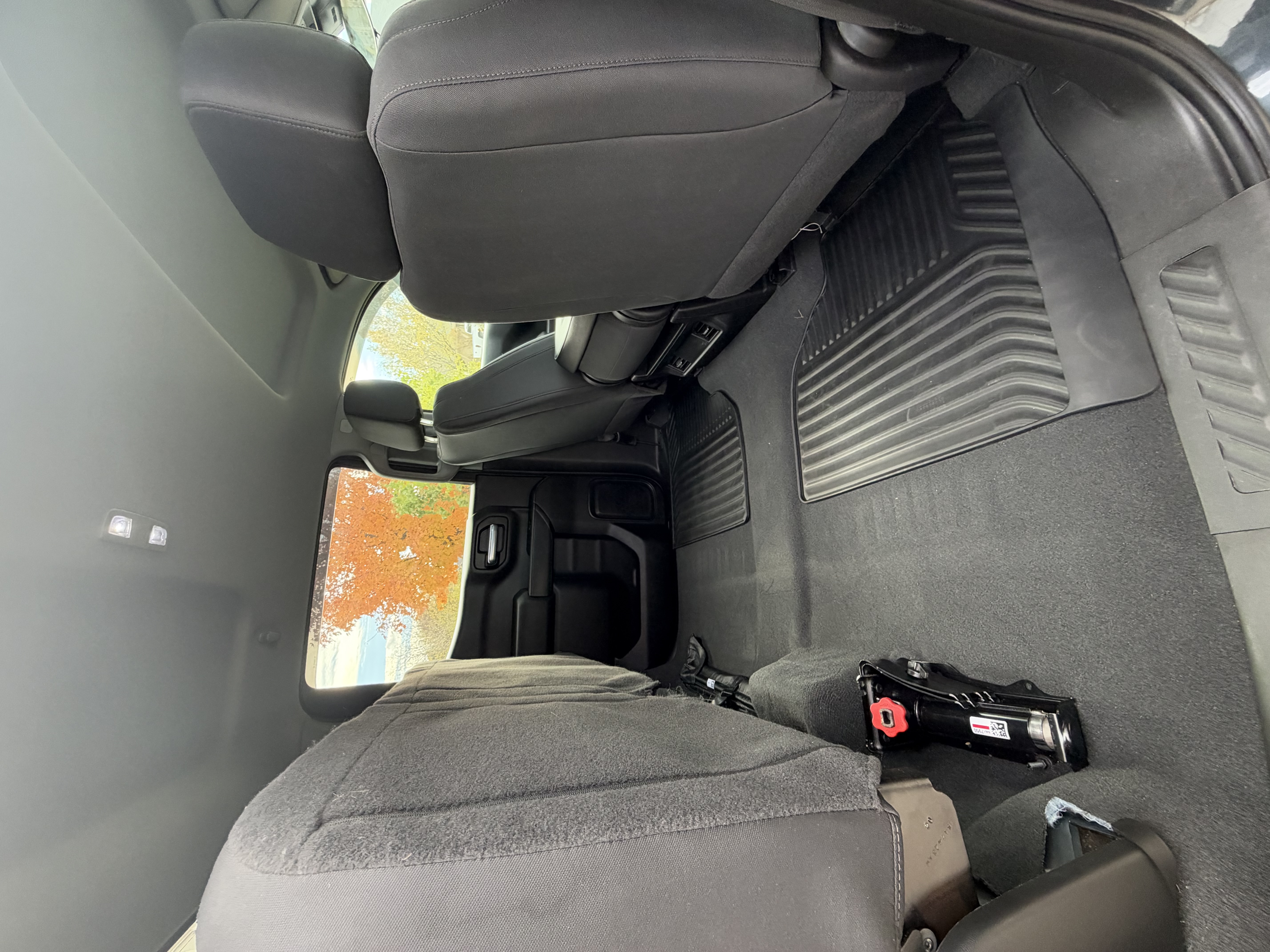 Used 2021 Chevrolet Silverado 1500 Custom w/ Safety Confidence Package AWD/4WD image 16
