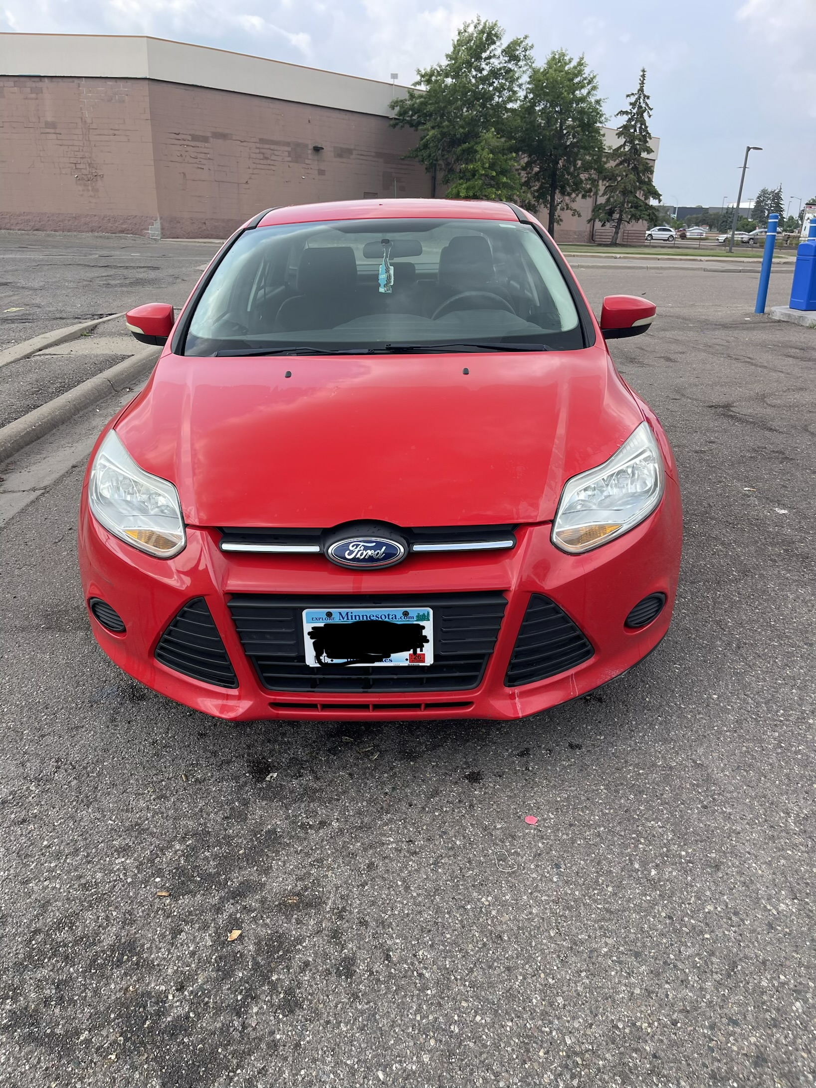 Used 2014 Ford Focus SE w/ SE Winter Package FWD image 1