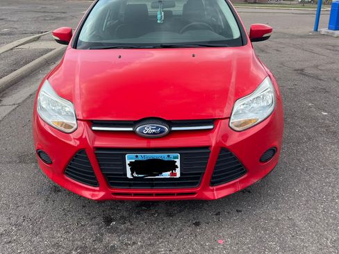 Used 2014 Ford Focus SE w/ SE Winter Package FWD image 1