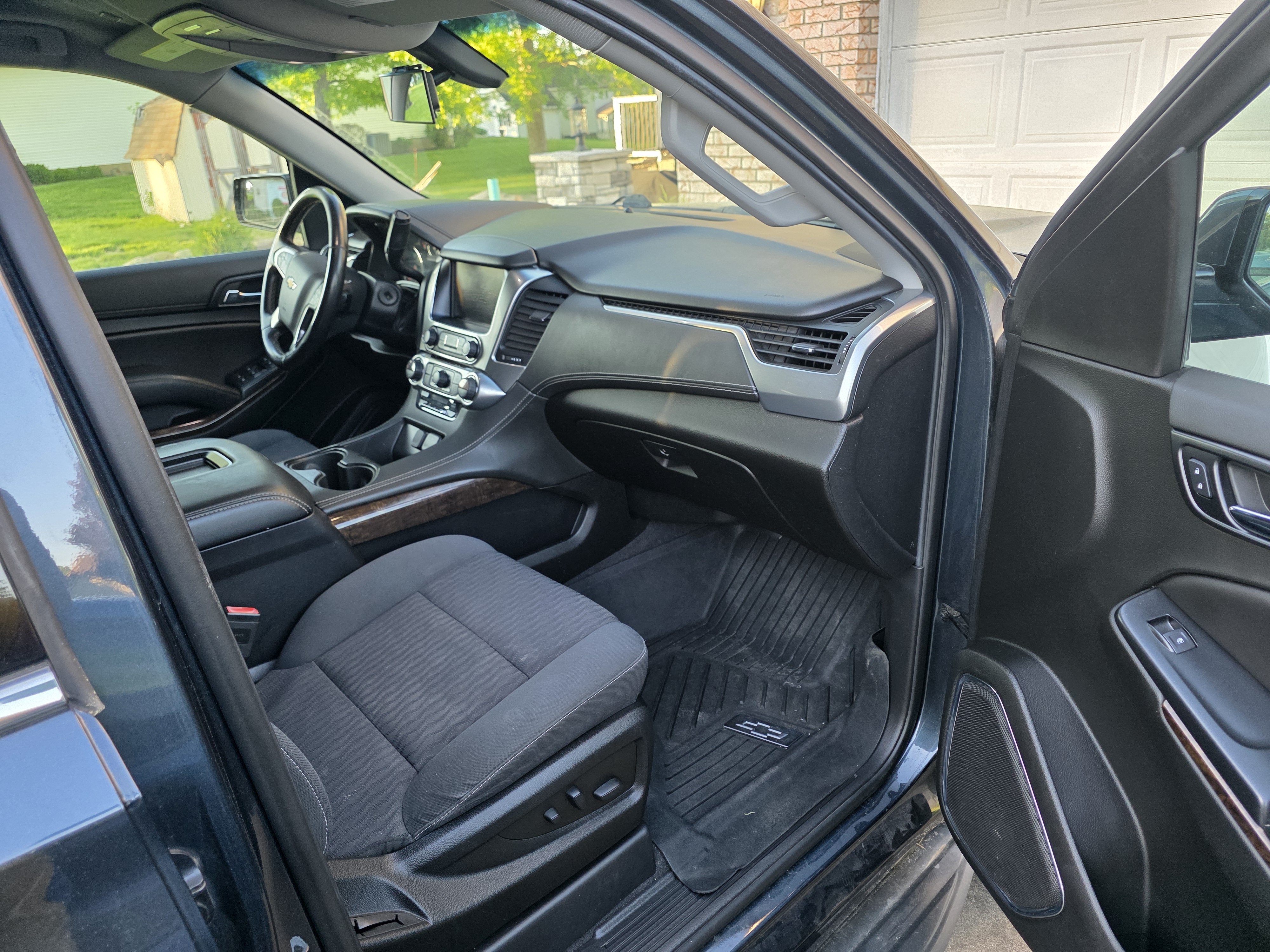 Used 2019 Chevrolet Tahoe LS AWD/4WD image 10
