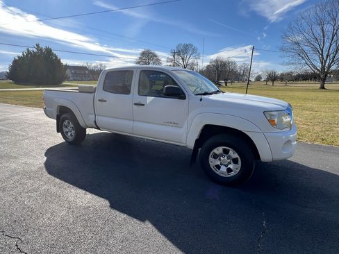 Used 2006 Toyota Tacoma PreRunner image 5