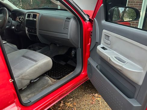 Used 2006 Dodge Dakota SLT image 21