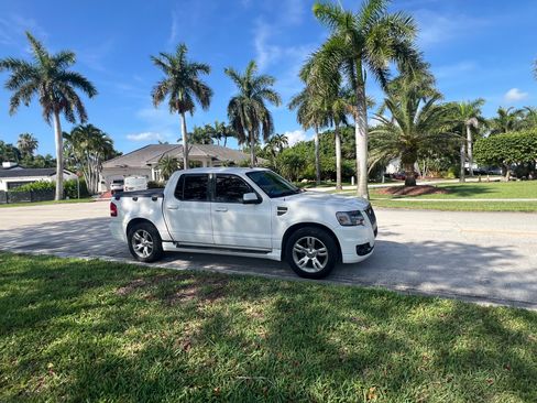 Used 2008 Ford Explorer Sport Trac Limited RWD image 1
