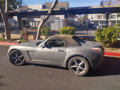 Used 2007 Saturn Sky w/ Premium Trim Pkg image 4