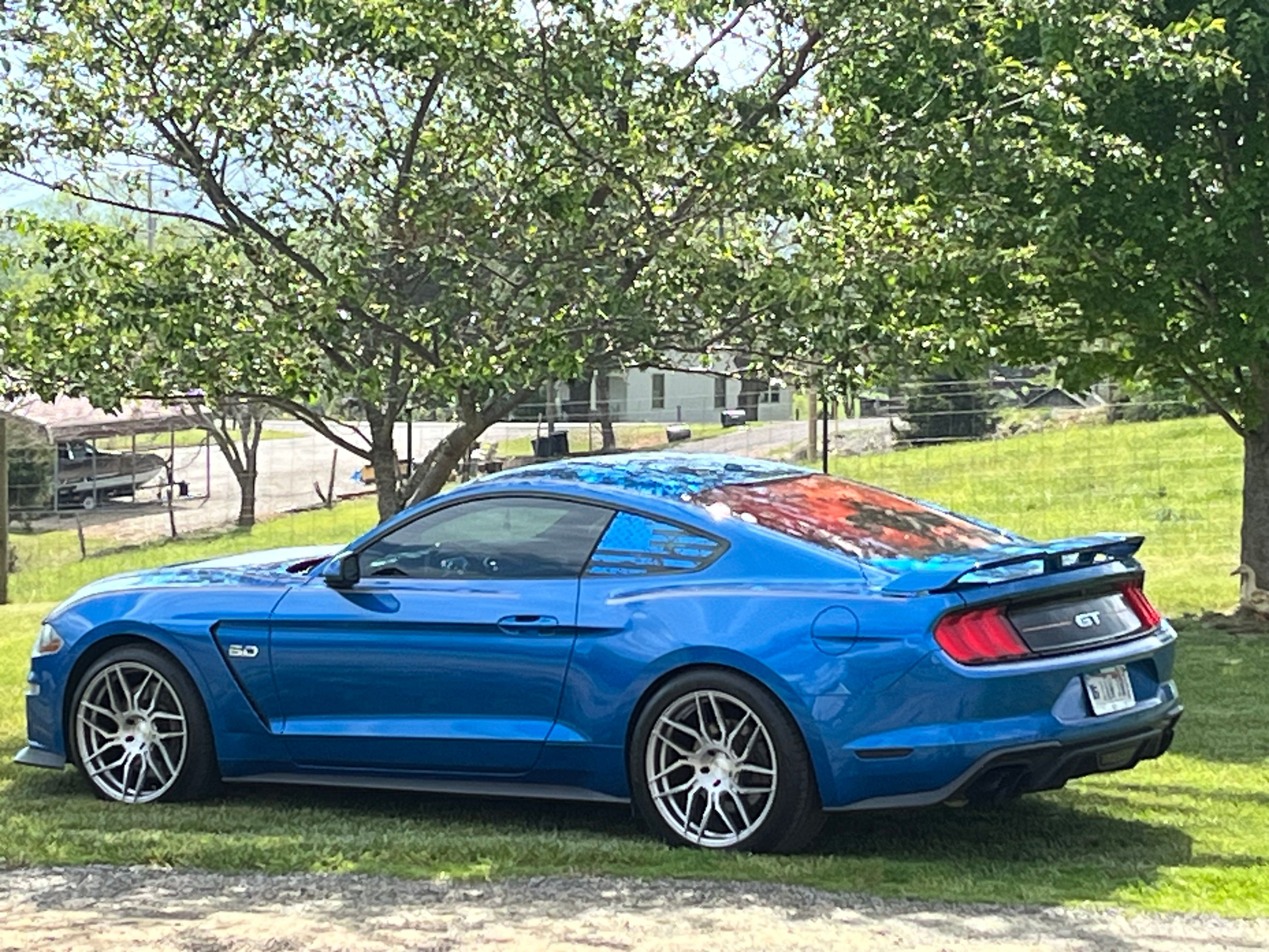 Used 2019 Ford Mustang GT Premium w/ GT Performance Package RWD image 17