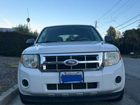Used 2010 Ford Escape XLS FWD image 6