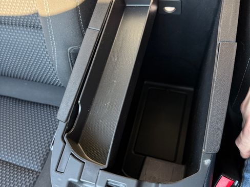 Used 2023 GMC Terrain SLE image 20