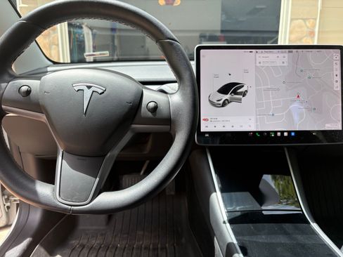 Used 2020 Tesla Model 3 Long Range AWD/4WD image 12