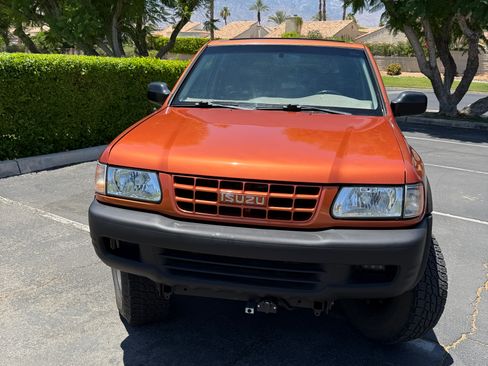 Used 1998 Isuzu Amigo 4WD image 4