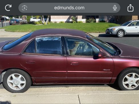 Used 2001 Buick Regal LS w/ Touring Pkg image 1