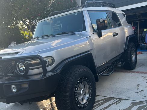 Used 2007 Toyota FJ Cruiser 4WD image 4