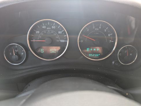 Used 2017 Jeep Wrangler Sport image 4