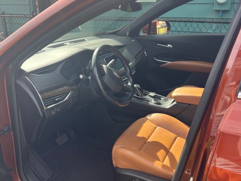 Used 2019 Cadillac XT4 Premium Luxury w/ Driver Assist Package AWD/4WD image 5