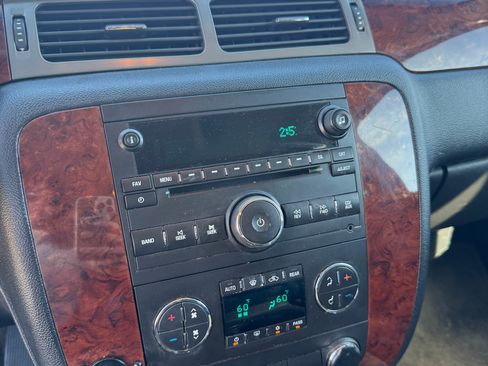 Used 2011 Chevrolet Tahoe LT image 6