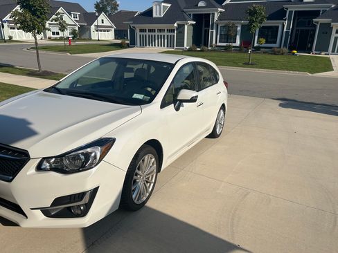 Used 2015 Subaru Impreza 2.0i Limited AWD/4WD image 2