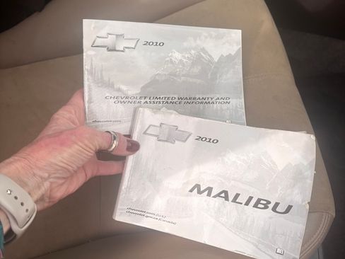 Used 2010 Chevrolet Malibu LT FWD image 20